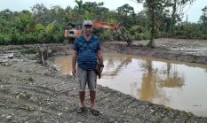 Proyek Lapangan Mangkrak dan Berutang Rp95 Juta, Polda Papua dan Polres Mimika Didesak Seret ke pengadilan Ketua LSM 2PAM3 Berinisial TR!