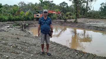 Proyek Lapangan Mangkrak dan Berutang Rp95 Juta, Polda Papua dan Polres Mimika Didesak Seret ke pengadilan Ketua LSM 2PAM3 Berinisial TR!